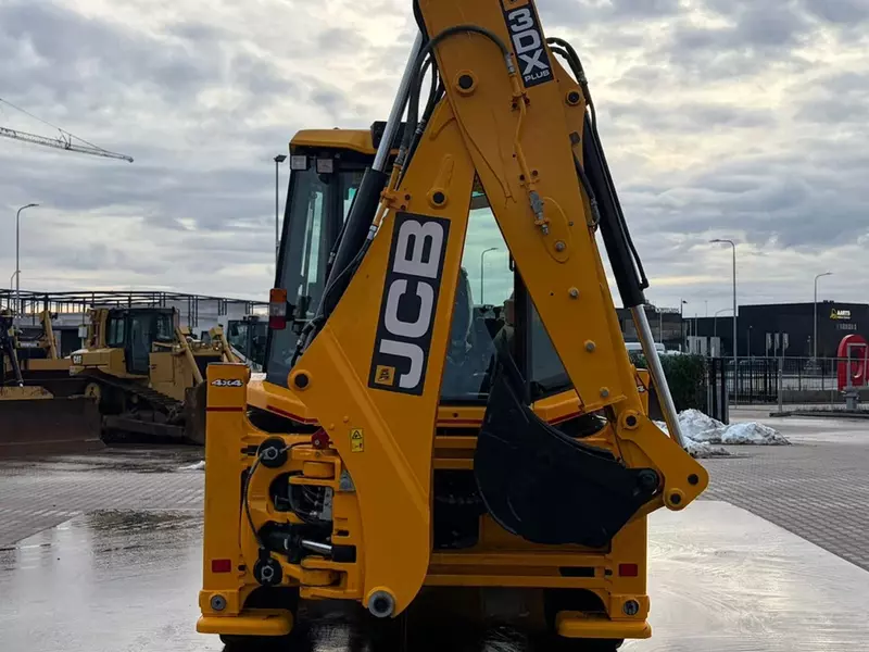 Экскаваторы-погрузчики JCB 3DX 4x4