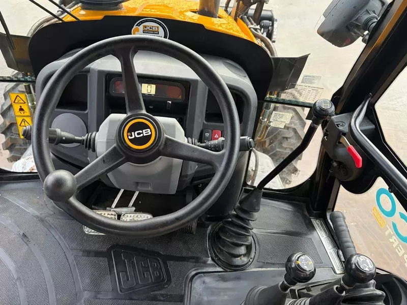 Экскаваторы-погрузчики JCB 3DX 4x4