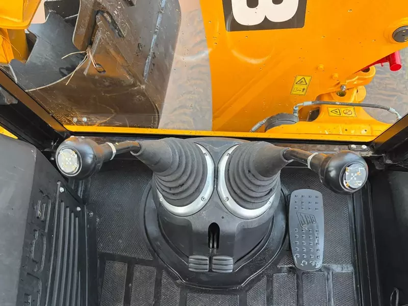 Экскаваторы-погрузчики JCB 3DX 4x4