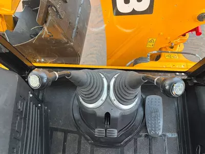 Экскаваторы-погрузчики JCB 3DX 4x4