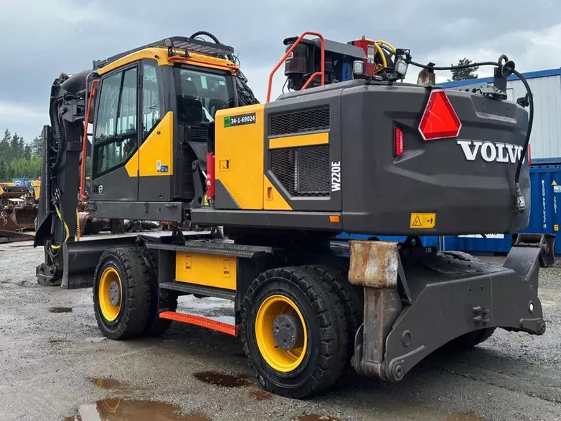 Гусеничный экскаватор Volvo EW 220 E Tunnel