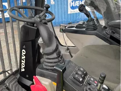 Гусеничный экскаватор Volvo EW 220 E Tunnel