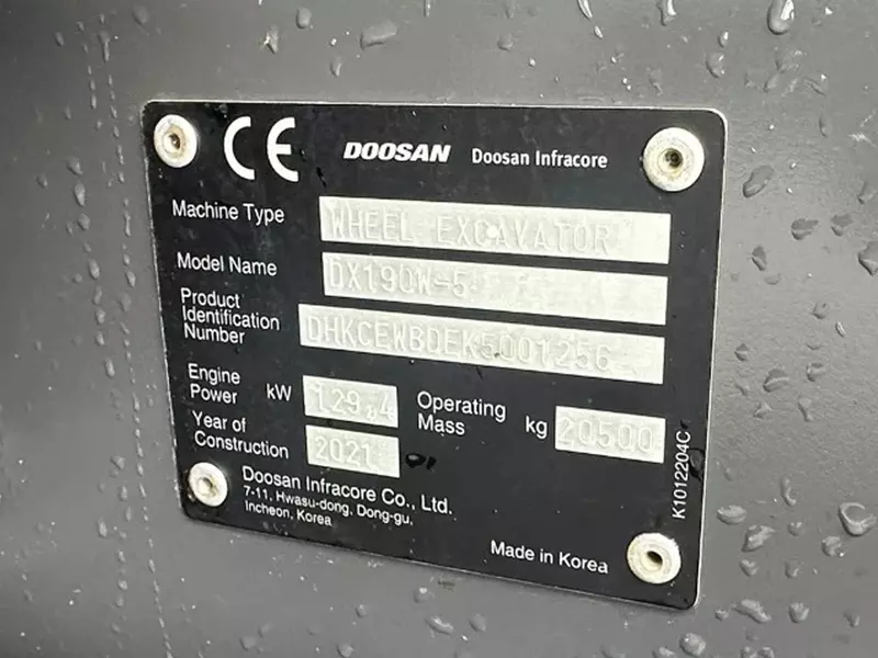 Колесный экскаватор Doosan DX190W-5