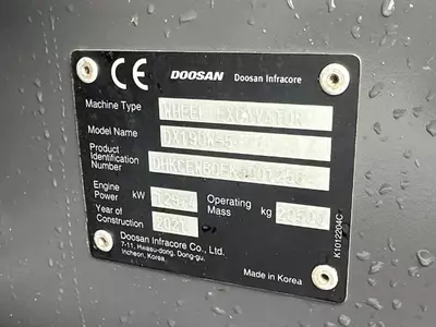 Колесный экскаватор Doosan DX190W-5