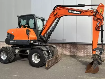 Doosan DX57 W-5 g‘ildirakli ekskavatori