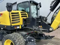  Yanmar B95W g‘ildirakli ekskavatori Chakana savdo