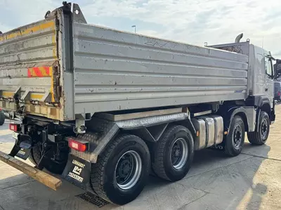 Самосвал Volvo FMX 500 8x4