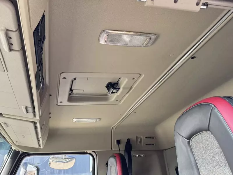 Самосвал Volvo FMX 500 8x4