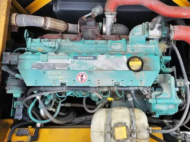 Колесный экскаватор Volvo EW 180 C