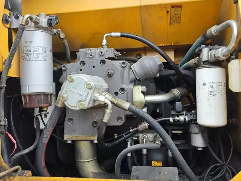 Колесный экскаватор Volvo EW 180 C