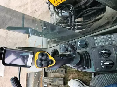 Колесный экскаватор Volvo EW 180 C