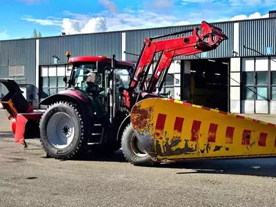 Колесный трактор Case IH Maxxum 140, AM Teho 2800, Leppä 260
