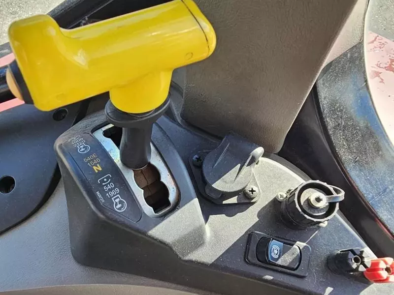 Колесный трактор Case IH Maxxum 140, AM Teho 2800, Leppä 260