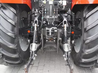 Колесный трактор Case IH Luxxum 100 / 2800 MTH