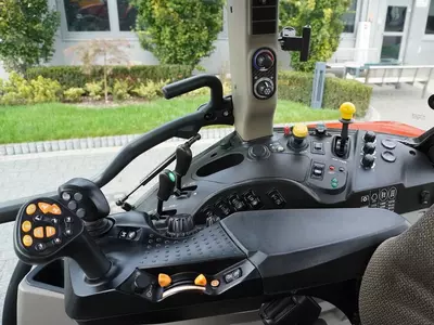 Колесный трактор Case IH Luxxum 100 / 2800 MTH