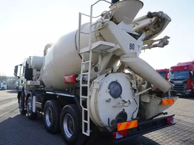 Автобетоносмеситель с насосом MAN TGS 32.400 8x4 / 426 МТХ / 18 метров