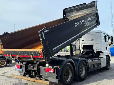 Самосвал MAN TGS 28.360