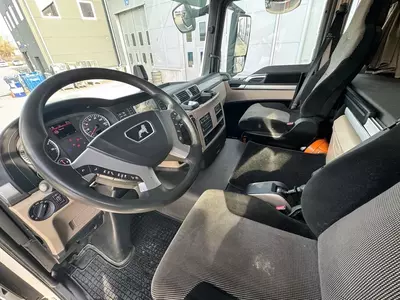 Самосвал MAN TGS 28.360