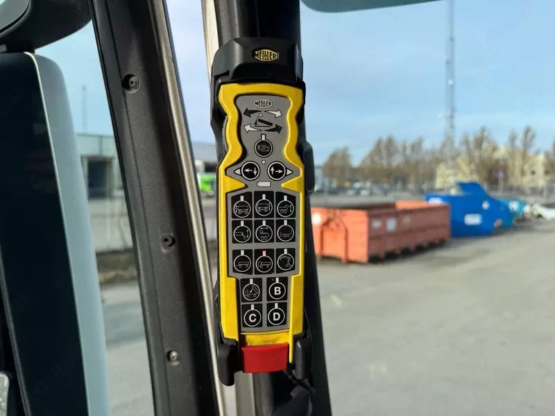 Самосвал MAN TGS 28.360