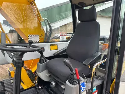 Колесный экскаватор JCB JS 145 W