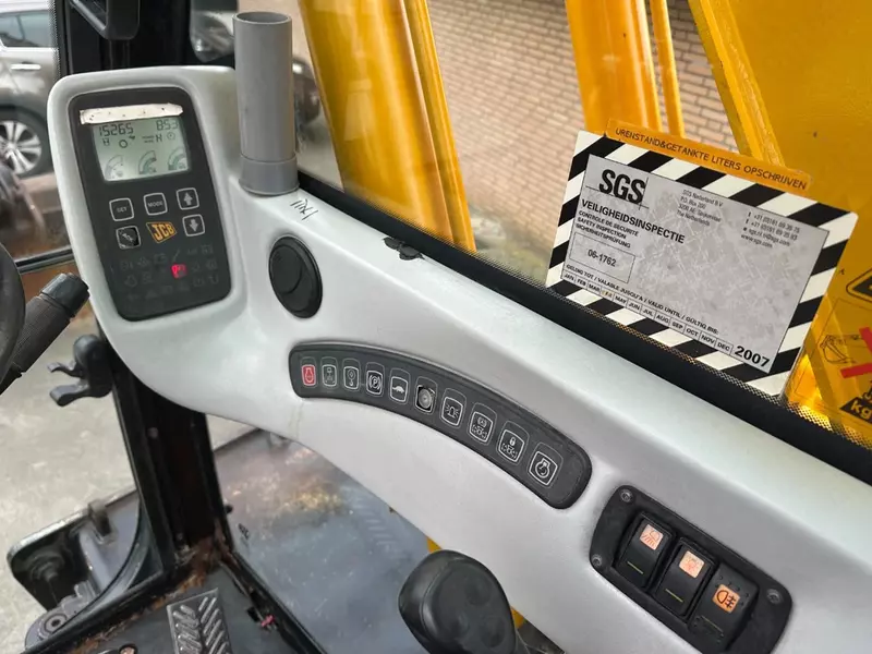Колесный экскаватор JCB JS 145 W