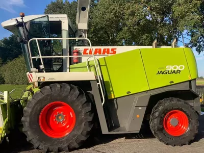 Кормоуборочный комбайн Claas Jaguar 900 Speedstar