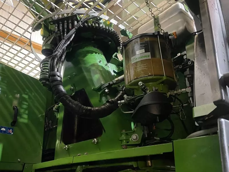 Krone Big X 680 yem-xashak yig‘ish kombayni