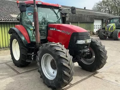 Колесный трактор Case IH MXU125