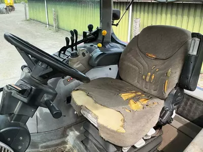 Колесный трактор Case IH MXU125