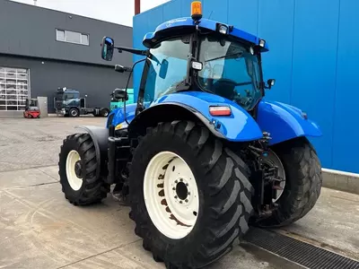 New Holland T6080 g‘ildirakli traktori