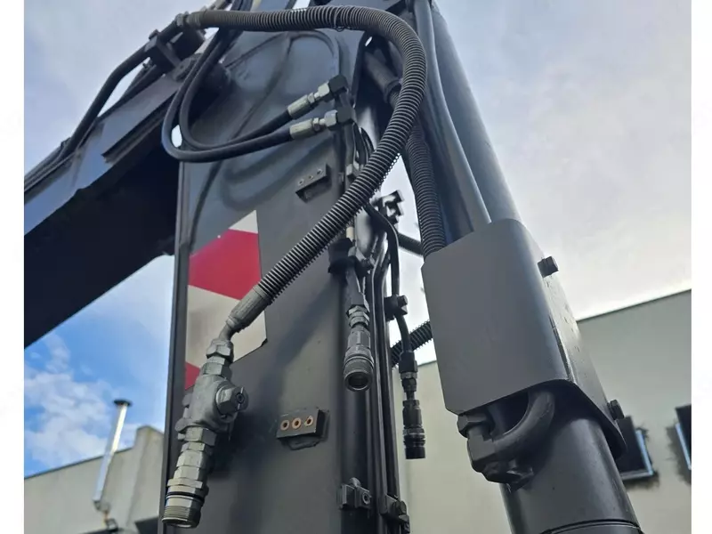 Volvo EW60E g‘ildirakli ekskavatori