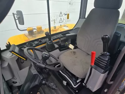 Volvo EW60E g‘ildirakli ekskavatori
