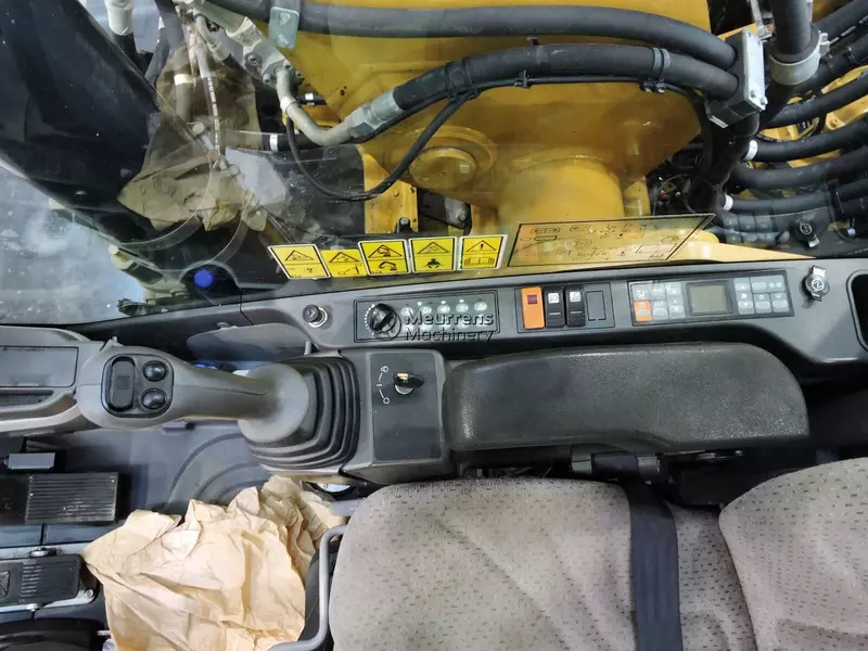 Колесный экскаватор Caterpillar M322D