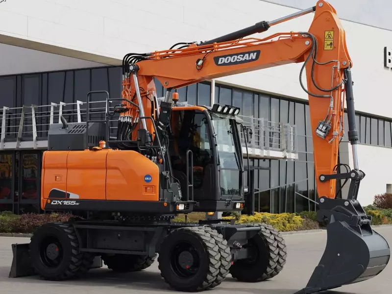 Колёсный экскаватор DOOSAN DX165W-5