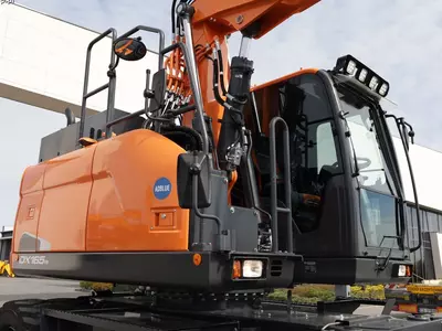 Колёсный экскаватор DOOSAN DX165W-5