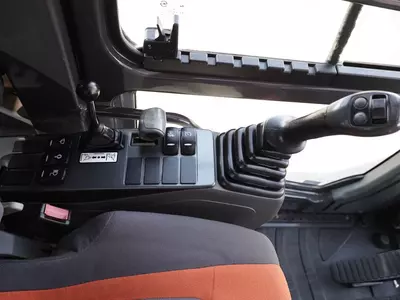 Колёсный экскаватор DOOSAN DX165W-5