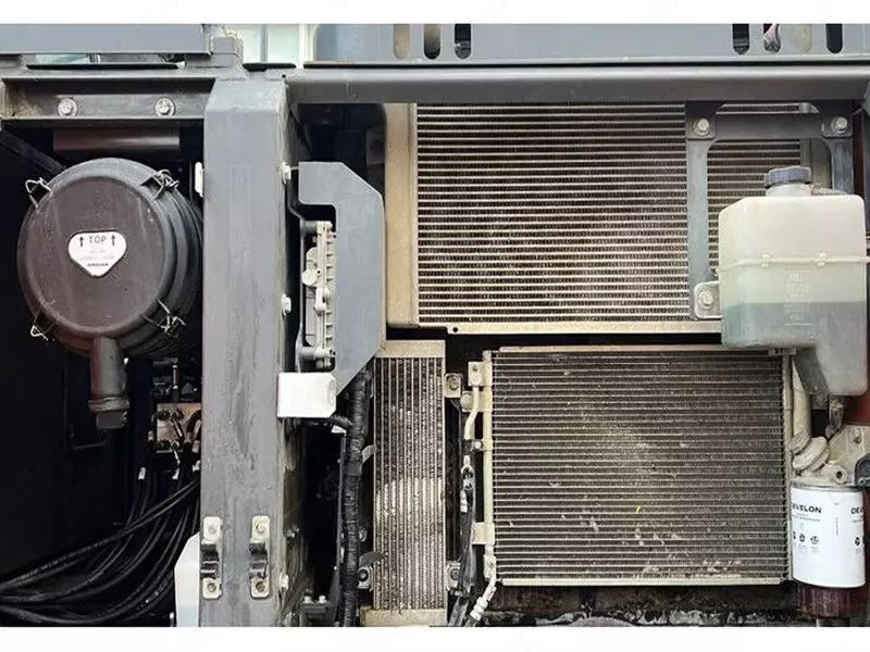 Doosan DX 210 W-5 g‘ildirakli ekskavatori