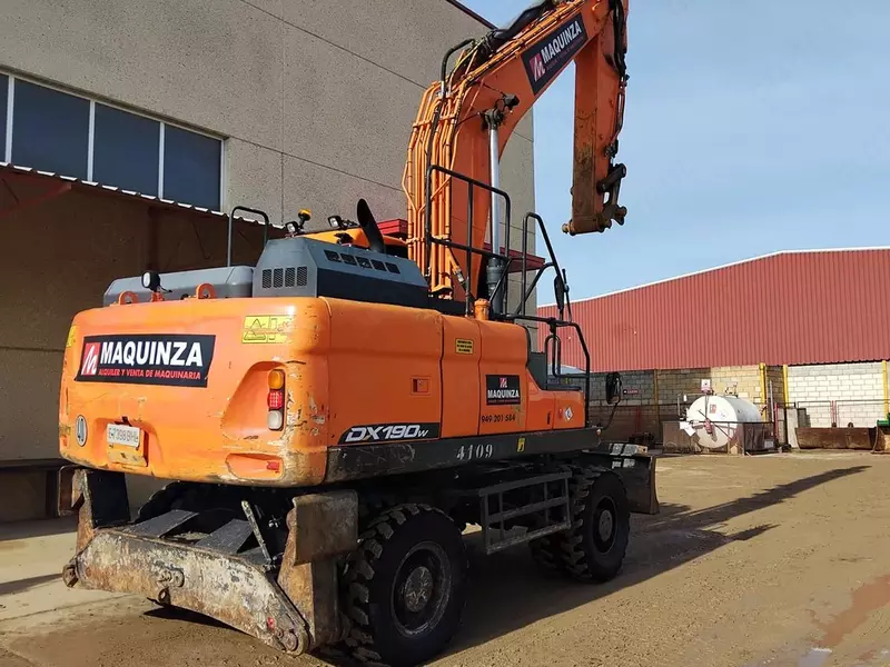 Doosan DX190W-5 g‘ildirakli ekskavatori
