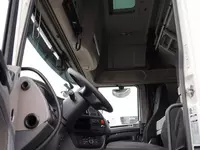  Тентованный грузовик DAF XF 480 - Бортовые грузовики
