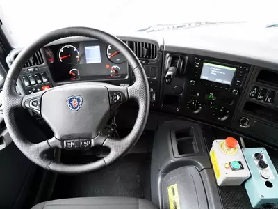 SCANIA P 410 samosval