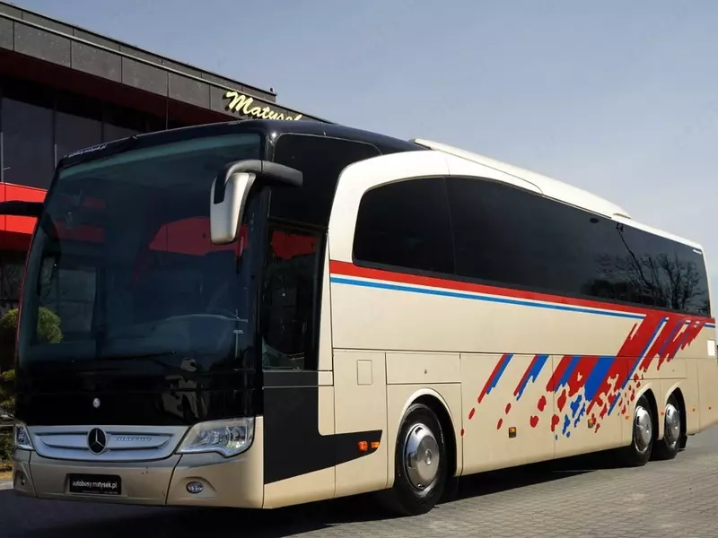 Туристический автобус MERCEDES-BENZ / TRAVEGO 16 RHD-M