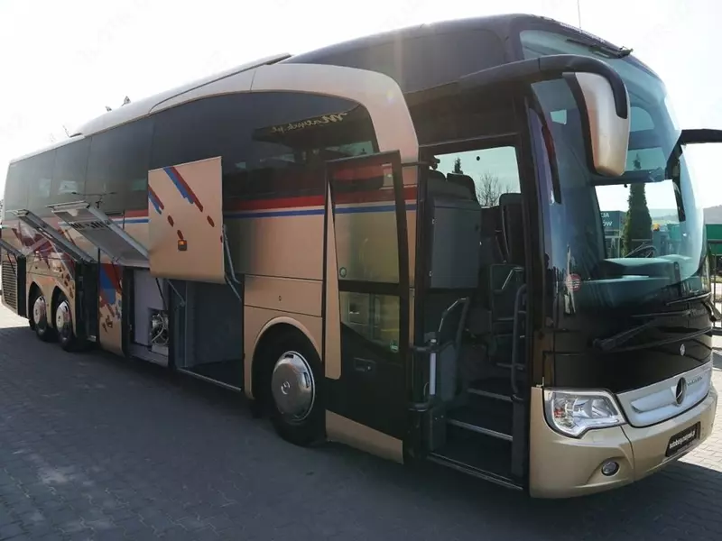 Туристический автобус MERCEDES-BENZ / TRAVEGO 16 RHD-M