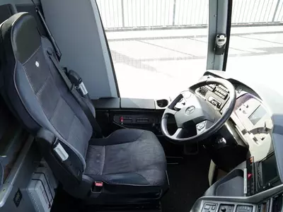 Туристический автобус MERCEDES-BENZ / TRAVEGO 16 RHD-M