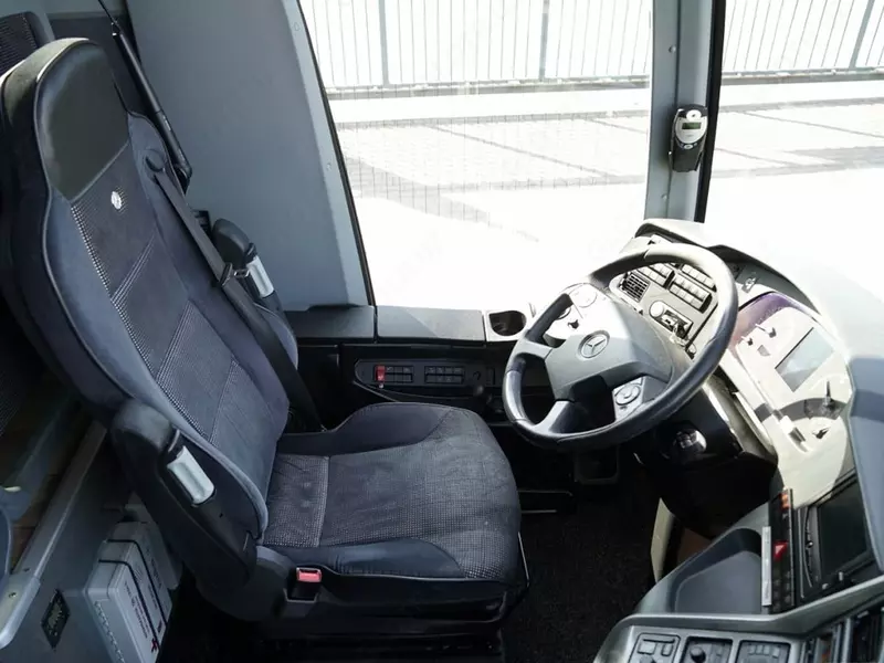 Туристический автобус MERCEDES-BENZ / TRAVEGO 16 RHD-M