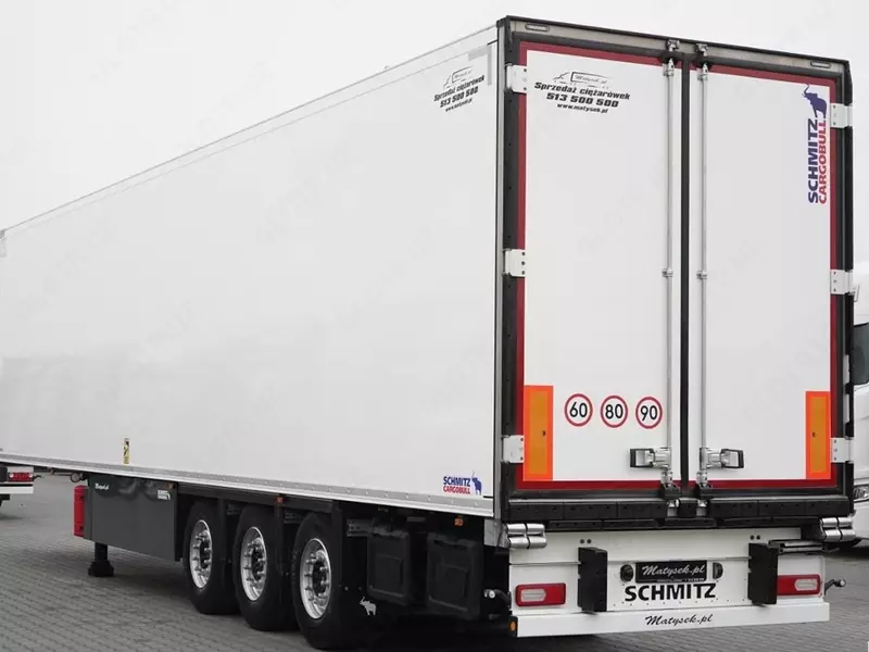 Полуприцеп-рефрижератор SCHMITZ CARGOBULL