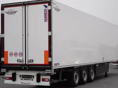 Полуприцеп-рефрижератор SCHMITZ CARGOBULL