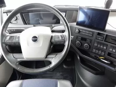 Тягач VOLVO FH 500 AERO