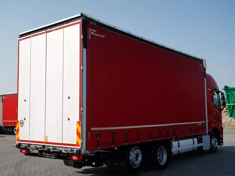 Тентованный грузовик VOLVO FH 460
