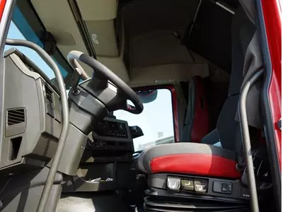 VOLVO FH 460 chodirli yuk mashinasi