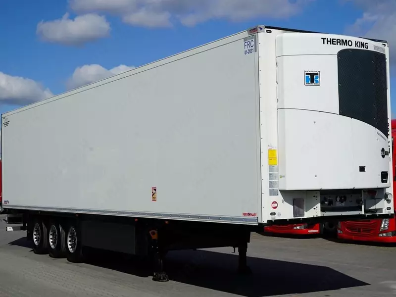 SCHMITZ CARGOBULL yarim tirkama-muzlatgichi